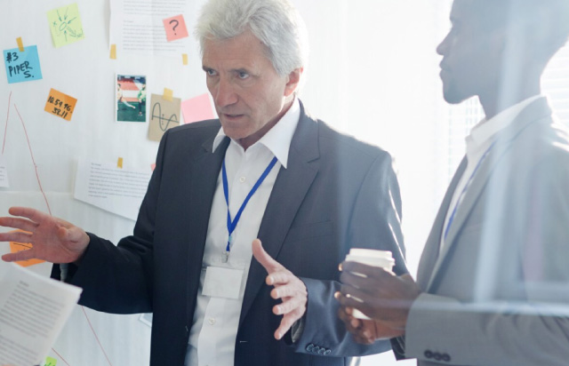 Leadership Visits Senwo for Work Guidance